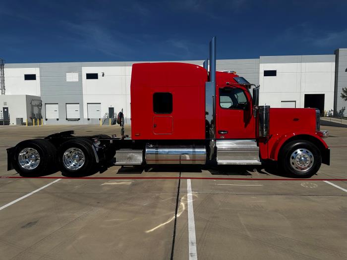 2026 Peterbilt 589-4