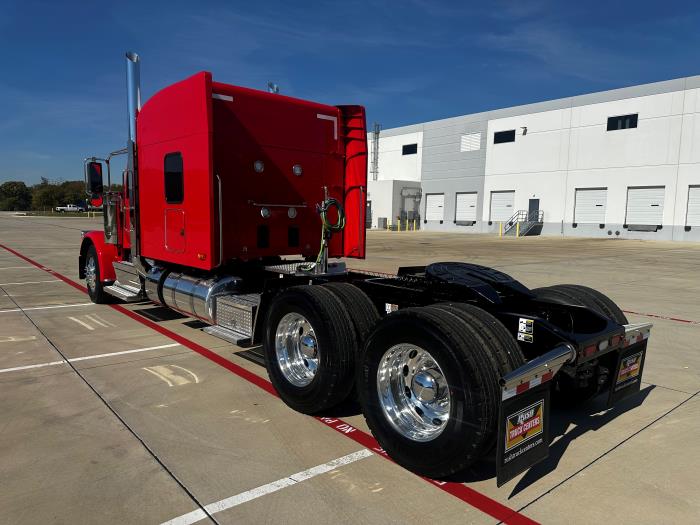 2026 Peterbilt 589-7