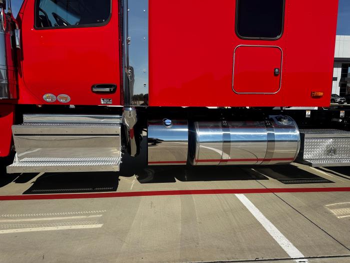 2026 Peterbilt 589-10