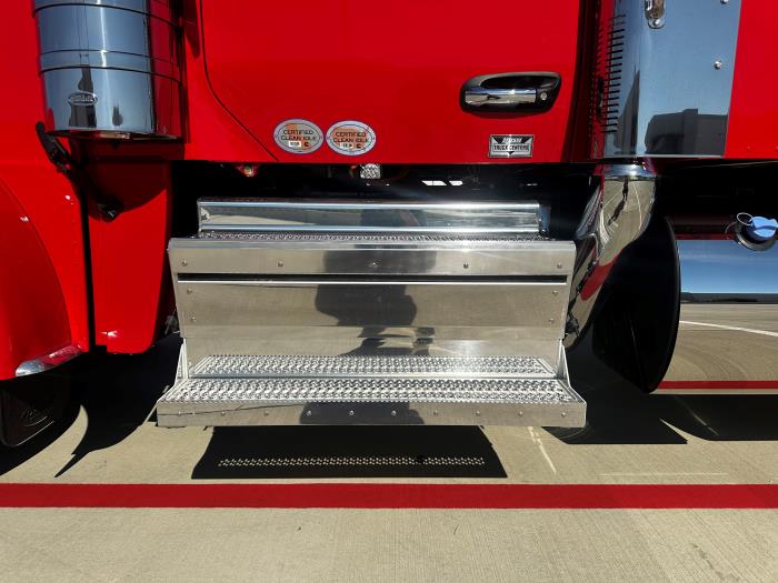 2026 Peterbilt 589-11