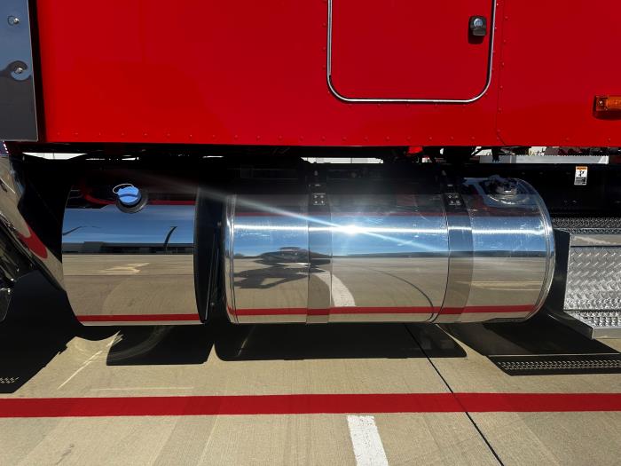 2026 Peterbilt 589-12