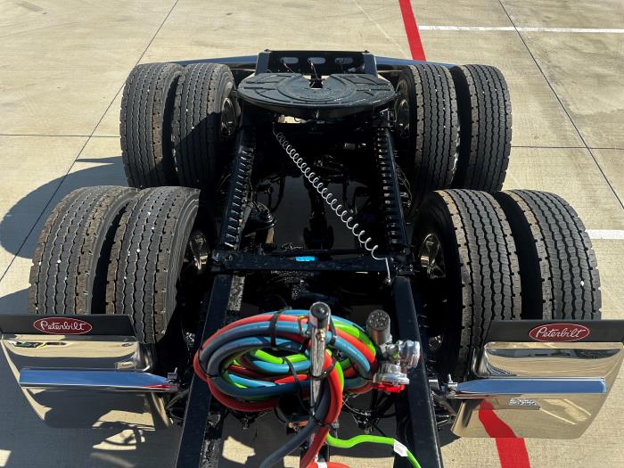 2026 Peterbilt 589-15