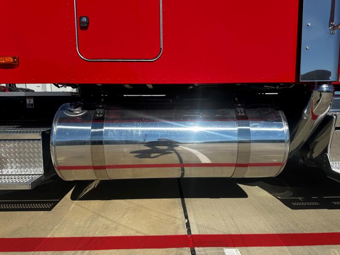 2026 Peterbilt 589-18