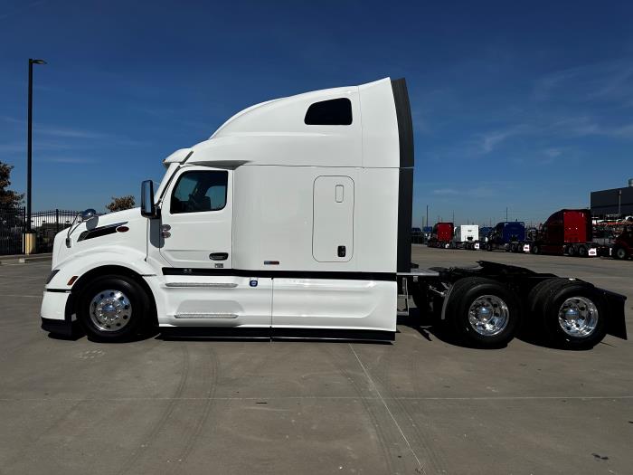 2026 Peterbilt 579-8