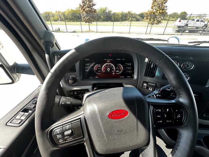 2026 Peterbilt 579-16