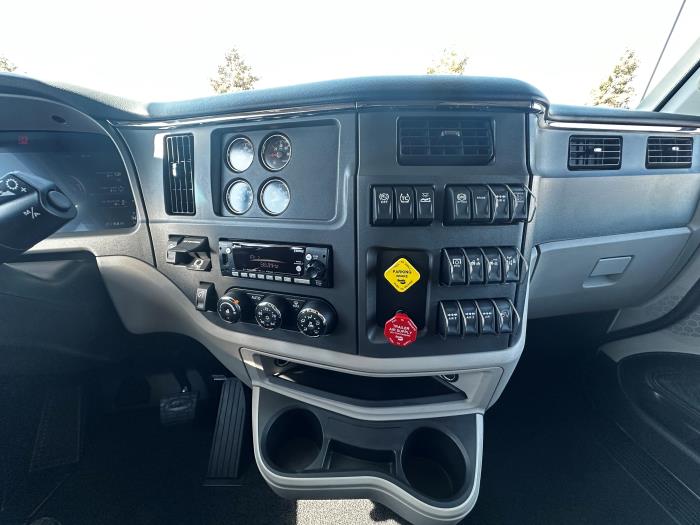 2026 Peterbilt 579-17