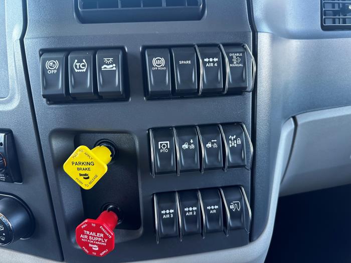 2026 Peterbilt 579-19