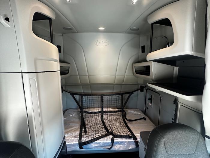 2026 Peterbilt 579-21