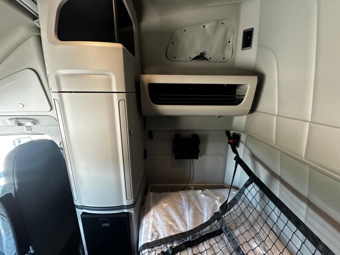 2026 Peterbilt 579-23