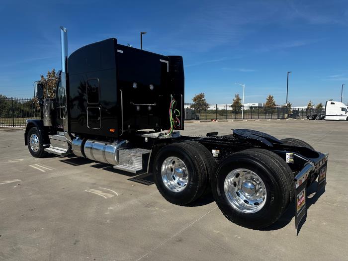 2026 Peterbilt 589-7