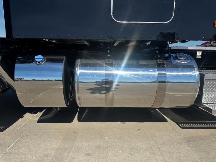 2026 Peterbilt 589-11