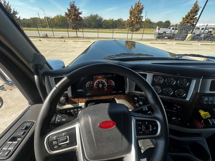 2026 Peterbilt 589-22