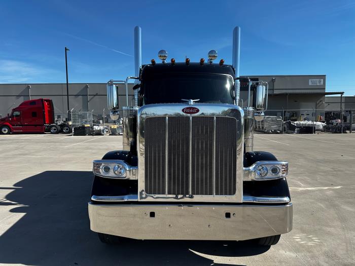 2026 Peterbilt 589-2