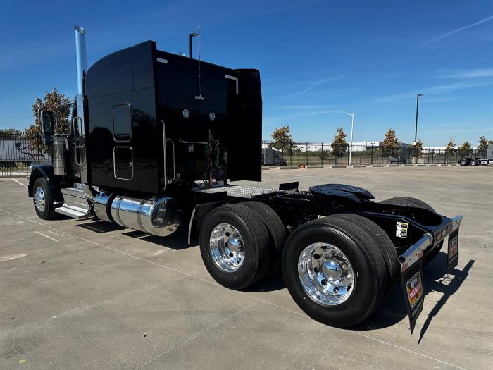 2026 Peterbilt 589-7