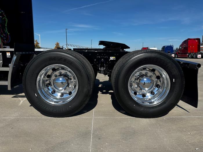 2026 Peterbilt 589-12