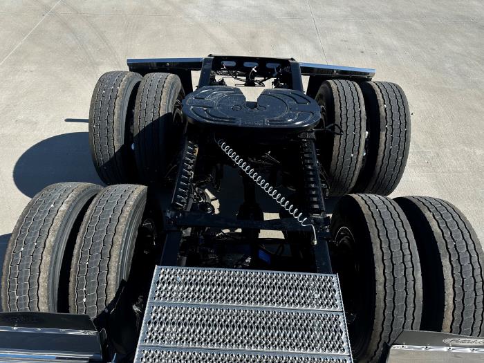 2026 Peterbilt 589-13