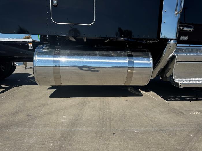 2026 Peterbilt 589-14