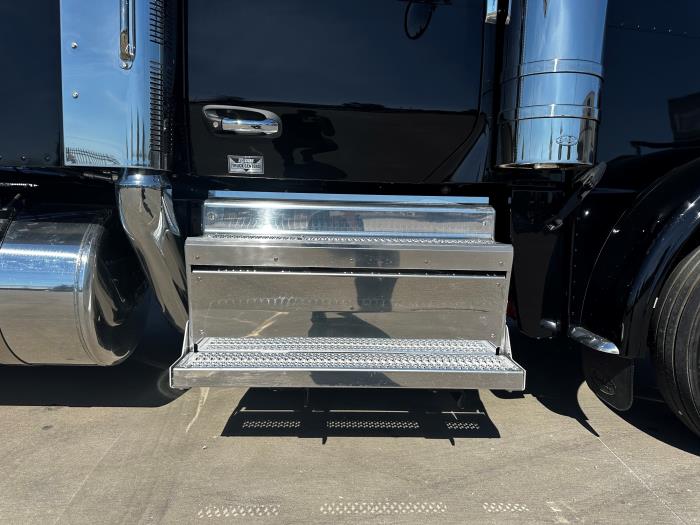 2026 Peterbilt 589-15