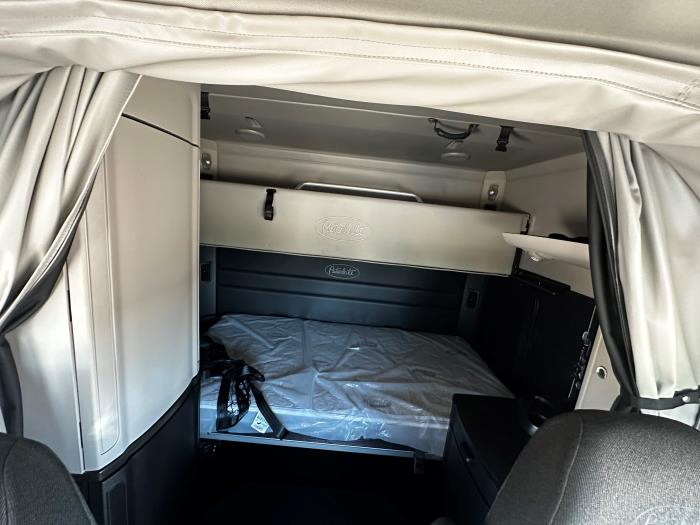 2026 Peterbilt 589-25