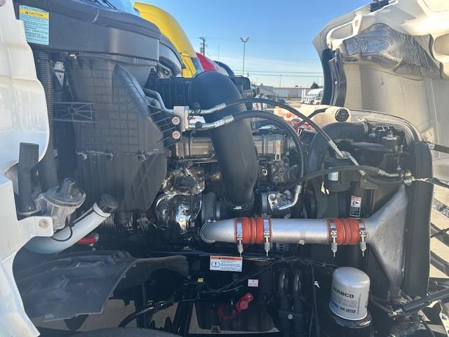 2023 Freightliner Cascadia-10