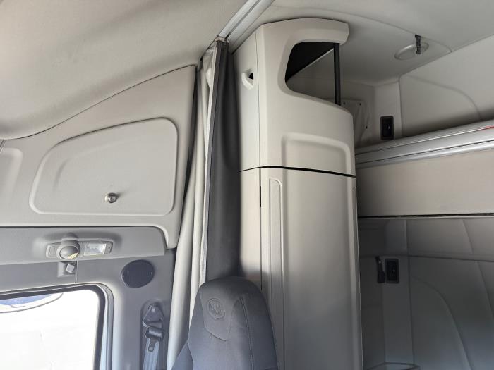 2022 Peterbilt 579-6