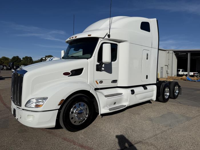 2022 Peterbilt 579-1