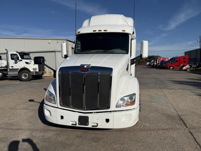 2022 Peterbilt 579-19
