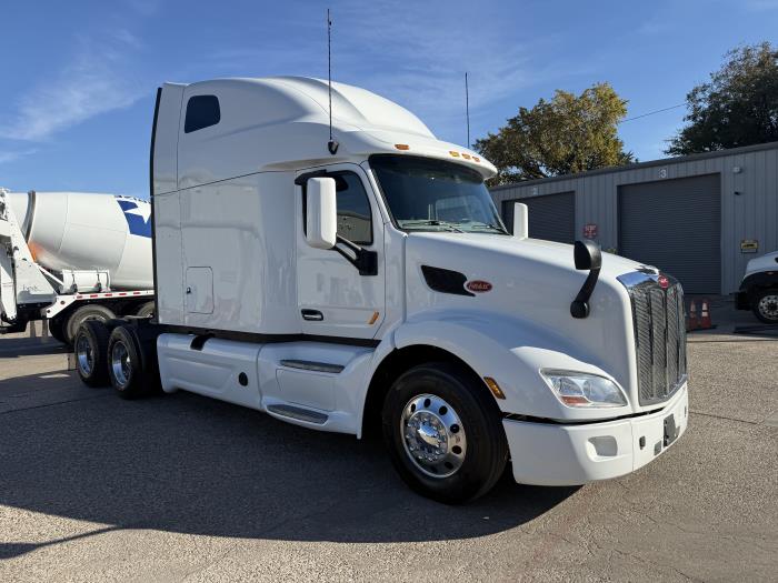 2022 Peterbilt 579-24
