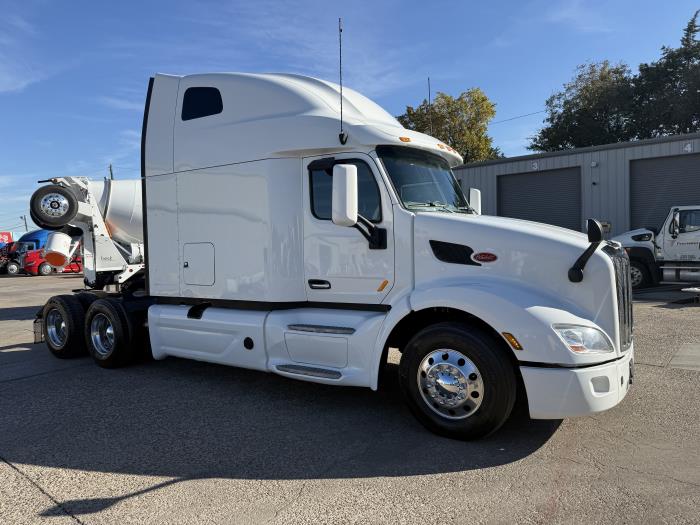 2022 Peterbilt 579-25