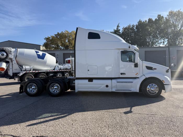 2022 Peterbilt 579-29