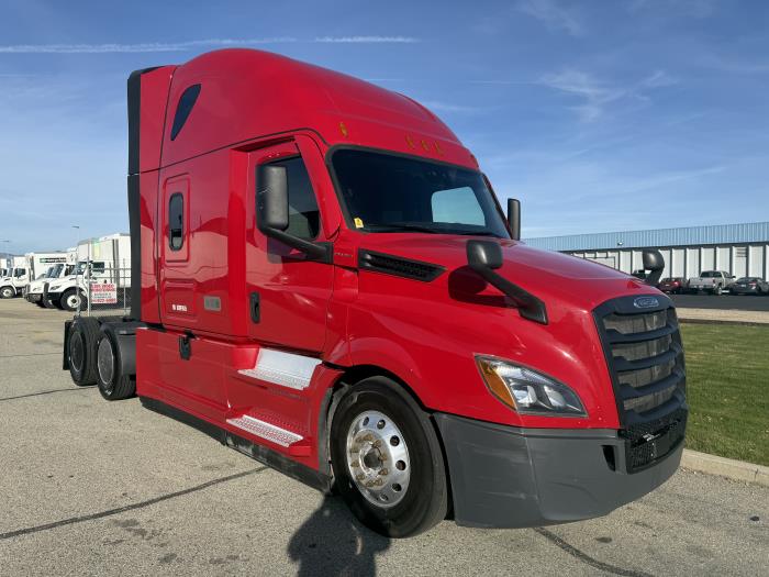 2022 Freightliner Cascadia-7
