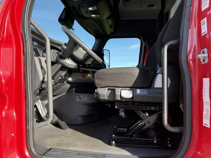 2022 Freightliner Cascadia-10