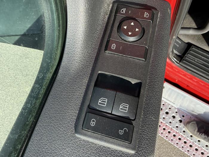 2022 Freightliner Cascadia-11