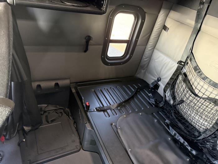 2022 Freightliner Cascadia-22