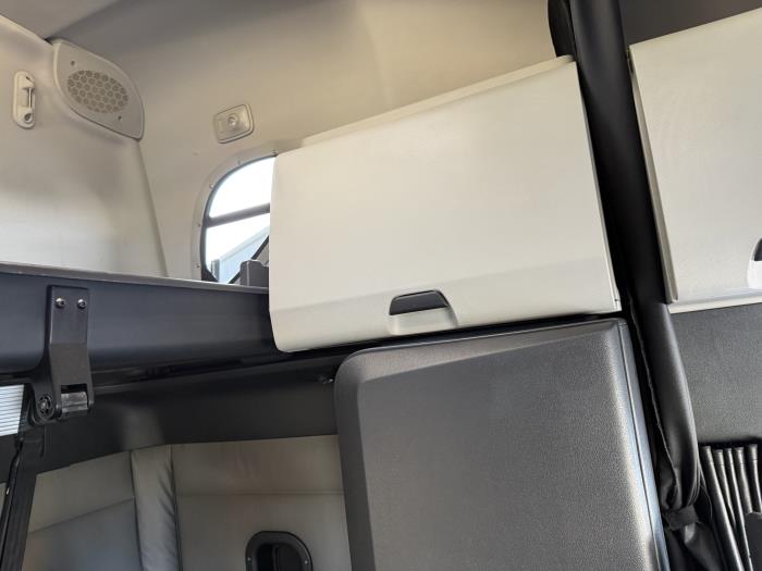 2022 Freightliner Cascadia-24