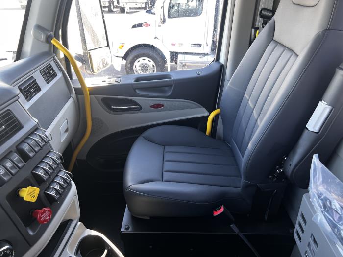 2026 Peterbilt 567-24