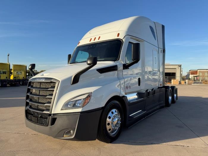 2023 Freightliner Cascadia-0
