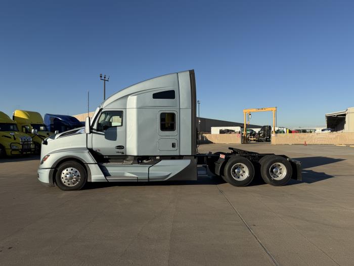 2024 Kenworth T680-2