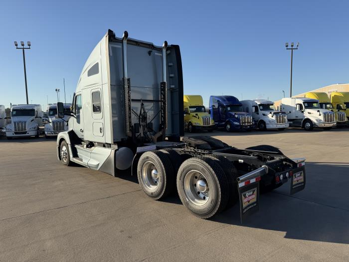 2024 Kenworth T680-3
