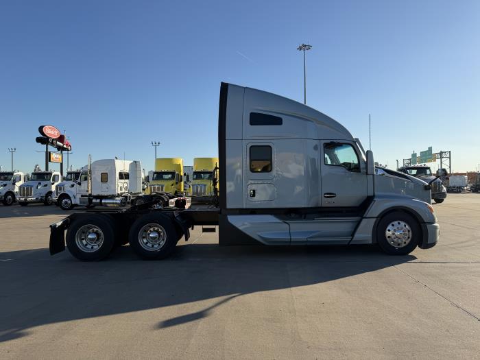 2024 Kenworth T680-6