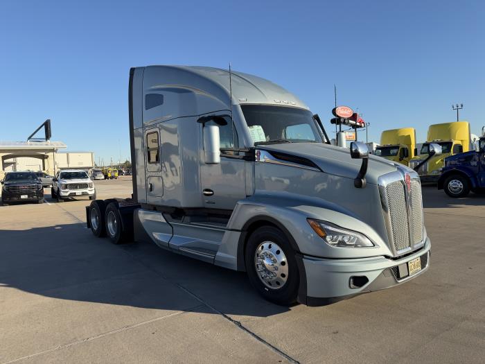 2024 Kenworth T680-7