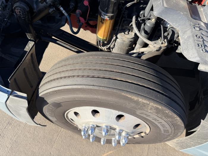 2024 Kenworth T680-18