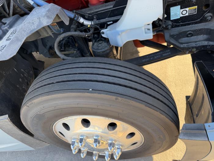 2024 Kenworth T680-21