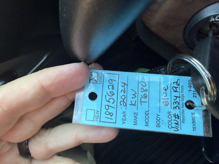 2024 Kenworth T680-40