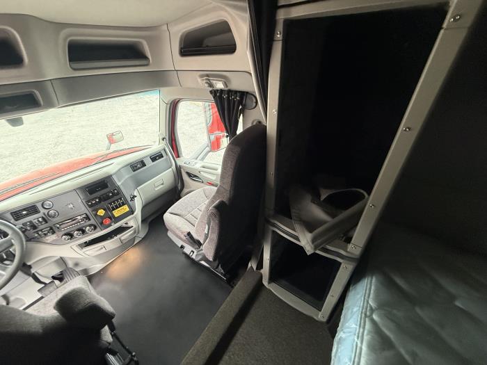 2021 Peterbilt 579-20