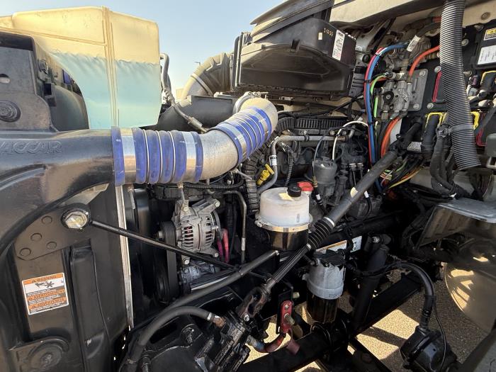 2020 Peterbilt 579-8