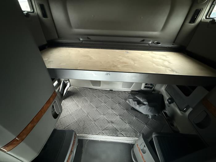 2022 International LT625-16