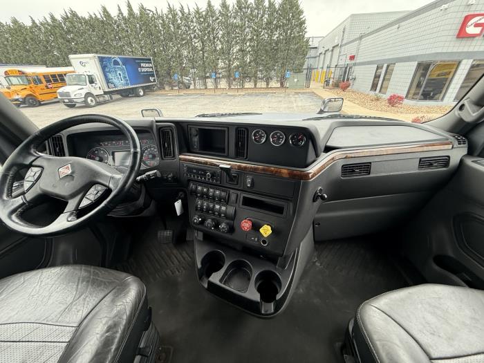 2022 International LT625-20