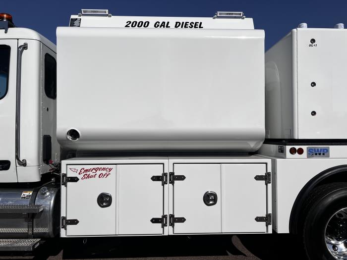 2026 Peterbilt 548-4