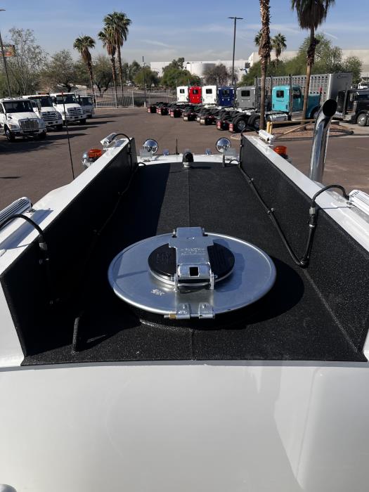 2026 Peterbilt 548-28